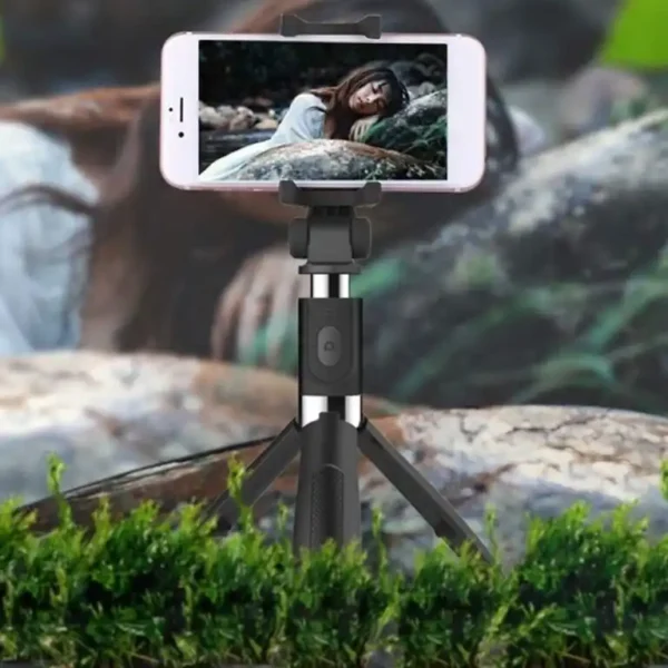 Selfie Stick Tripé c/ Comando Bluetooth